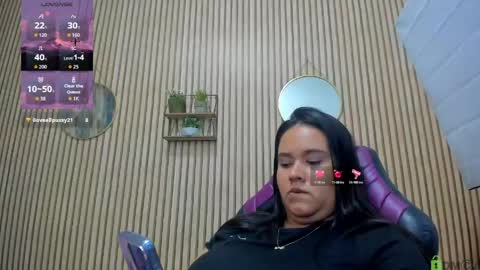 Snapshot of reina_loren chatting on May 2026 06:22:01 AM reina_loren online show from May 2026 06:22:01 AM