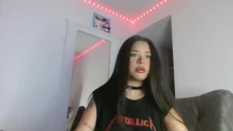 reina_reina online show from October 2025 11:29:02 PM