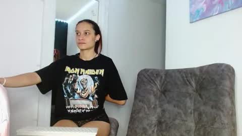 reina_reina online show from February 2026 03:49:02 AM