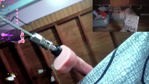 Reinacatchile online show from October 2025 12:58:01 AM