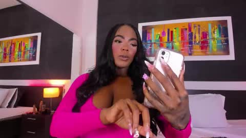 Snapshot of reinamiah chatting on September 2025 03:52:01 AM Miah online show from September 2025 03:52:01 AM