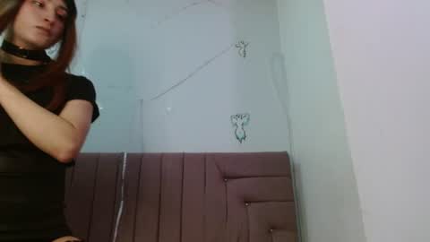 Snapshot of reiv_femboy chatting on June 2026 04:06:01 AM reiv_femboy online show from June 2026 04:06:01 AM
