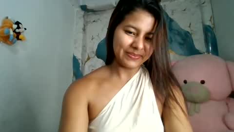 Snapshot of renata940434 chatting on July 2026 04:19:01 AM renata online show from July 2026 04:19:01 AM