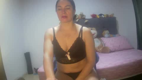 Snapshot of renata_hot1 chatting on September 2025 12:38:01 AM renata_hot1 online show from September 2025 12:38:01 AM