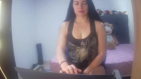 Snapshot of renata_hot1 chatting on October 2025 06:10:01 PM renata_hot1 online show from October 2025 06:10:01 PM