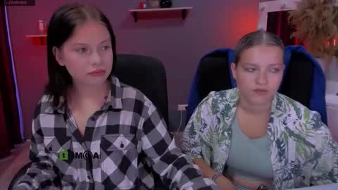 Snapshot of renata_sweety chatting on September 2025 08:38:02 AM renata_sweety online show from September 2025 08:38:02 AM