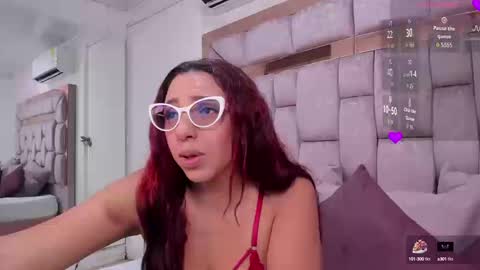 Renata  online show from September 2025 05:04:02 PM