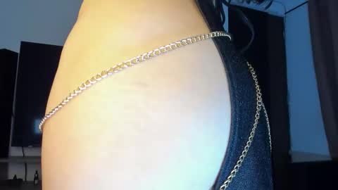 Renata online show from October 2025 05:37:01 AM