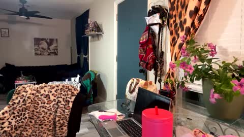 Naughty closet slut here to suck all your friends off  online show from December 2024 11:08:01 PM