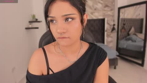 Renee Shelby online show from April 2026 08:42:02 PM