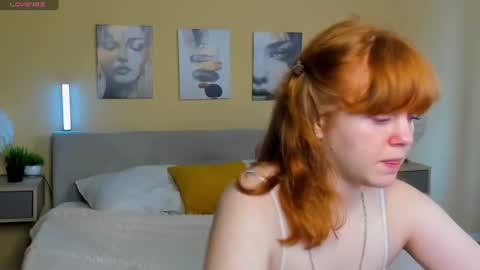 Snapshot of reneefoxy_ chatting on July 2026 12:59:02 AM reneefoxy_ online show from July 2026 12:59:02 AM