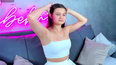 Renesmy online show from October 2025 12:55:01 AM