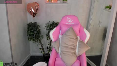 Renesmy online show from March 2026 10:46:01 PM