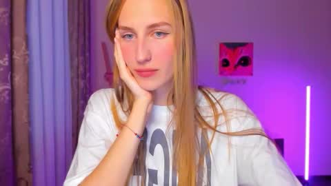 Snapshot of renewalri chatting on October 2025 03:12:02 PM Rina online show from October 2025 03:12:02 PM