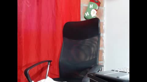 Rennata online show from December 2024 09:58:02 PM