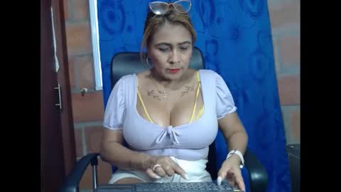 Rennata online show from January 2025 11:02:01 PM