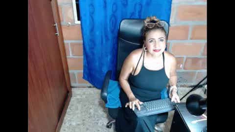 Rennata online show from February 2025 11:23:02 PM