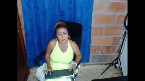 Rennata online show from February 2025 11:24:02 PM