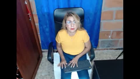 Rennata online show from March 2025 09:59:01 PM
