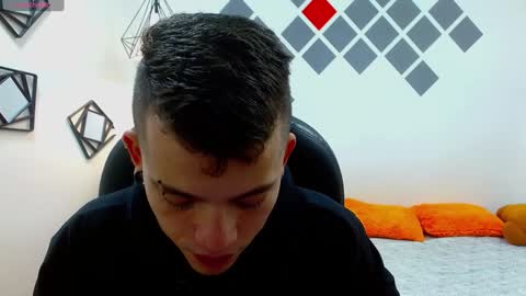 R E N E  online show from December 2024 04:09:02 AM