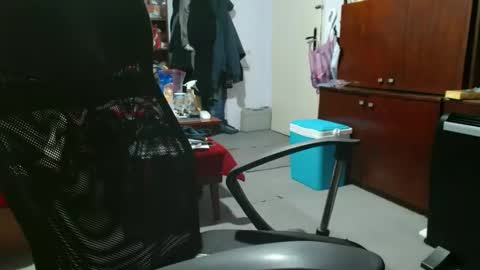 renoner37 online show from November 2025 10:24:01 PM