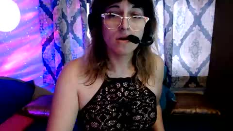 Snapshot of renxoflowers chatting on May 2026 09:00:01 PM RenXoFlowers online show from May 2026 09:00:01 PM