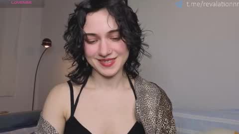 Ewiwi online show from March 2026 05:18:02 PM