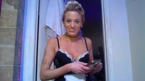 reversecowgirl713 online show from May 2026 03:27:01 PM