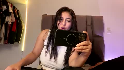 Rexa y blade  online show from October 2025 08:29:02 PM