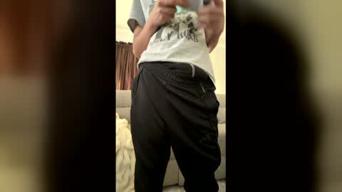 reyesgab online show from May 2026 11:21:01 PM
