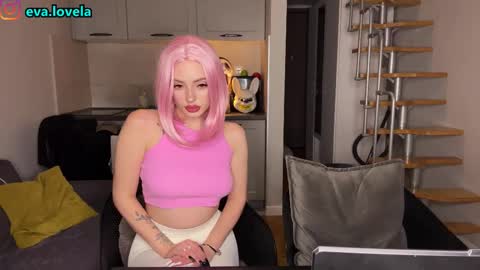 reyeva online show from October 2025 06:35:02 PM