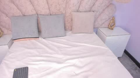 Reze  online show from April 2026 06:44:02 PM