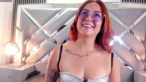 rhosyn_reyes online show from December 2024 07:21:01 PM