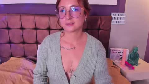rhosyn_reyes online show from December 2024 10:59:02 PM