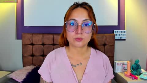 rhosyn_reyes online show from January 2025 07:37:01 PM