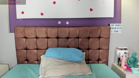 rhosyn_reyes online show from February 2025 10:43:02 PM