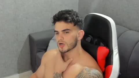 ricardogonzalez666 online show from December 2024 06:46:02 PM