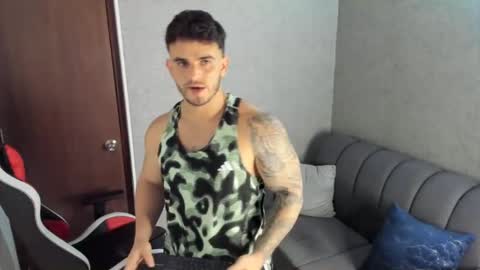 ricardogonzalez666 online show from December 2024 09:45:01 PM