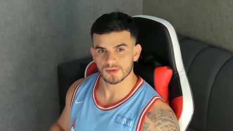 ricardogonzalez666 online show from December 2024 06:04:02 PM