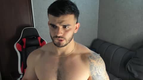 ricardogonzalez666 online show from December 2024 12:18:01 AM