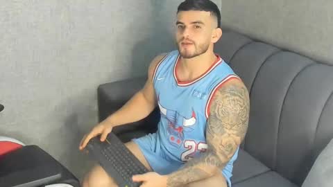 ricardogonzalez666 online show from January 2025 06:26:01 AM