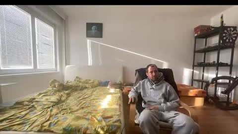 ricciardio online show from October 2025 06:34:01 AM