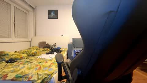 ricciardio online show from November 2025 05:47:02 PM