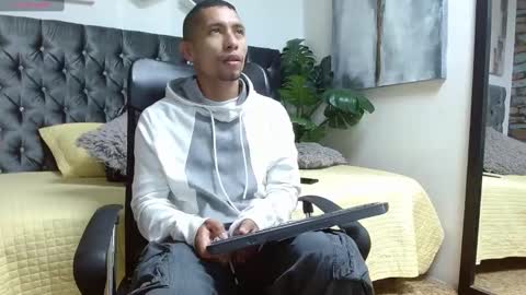 richar_voller online show from February 2025 11:00:02 AM