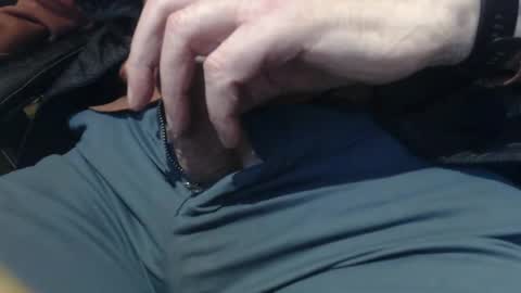 richarder7 online show from December 2024 05:00:01 PM