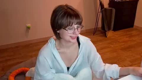 Luna online show from June 2026 06:56:01 PM
