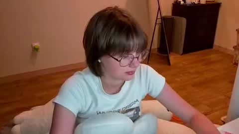 Luna online show from June 2026 08:43:02 PM