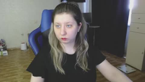 Emily online show from October 2025 07:00:02 AM