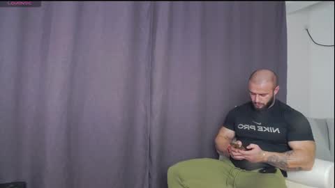 Snapshot of rickymiami1 chatting on November 2025 07:04:02 PM rickymiami1 online show from November 2025 07:04:02 PM