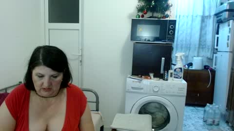 Snapshot of ridemerafsuzana chatting on December 2024 06:14:01 PM Ridemeraf online show from December 2024 06:14:01 PM
